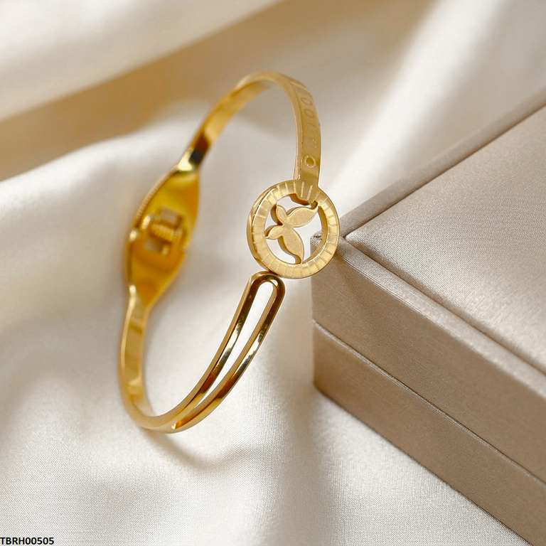 Round Butterfly Bracelet Stainless Steel Adjustable