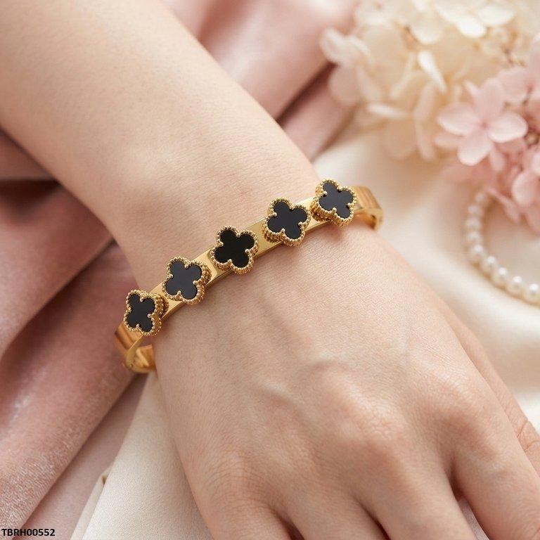 Round Clover Stainless Steel Bracelet