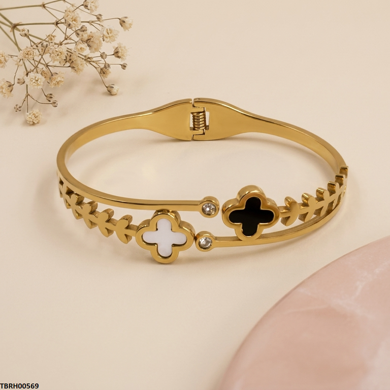 Clover Leaf Stainless Steel Bracelet Adjustable