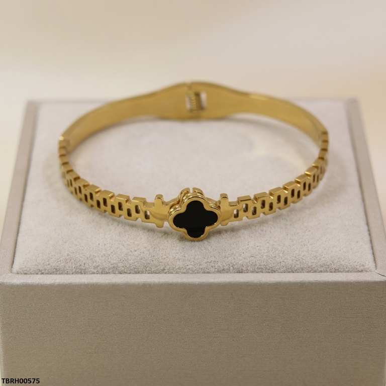 Clover Stainless Steel Bracelet Adjustable