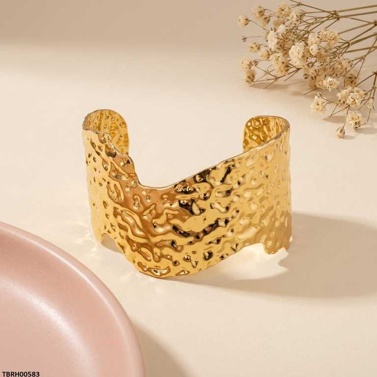 Hammered Design Stainless Steel Cuff Bracelet Adjustable