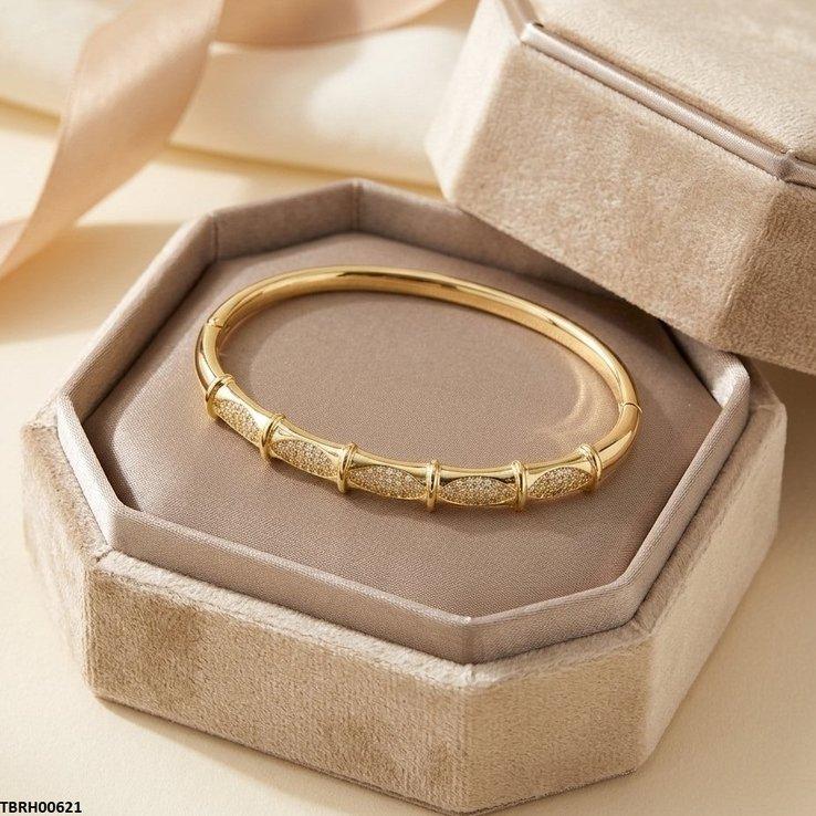 Oval Bracelet Openable