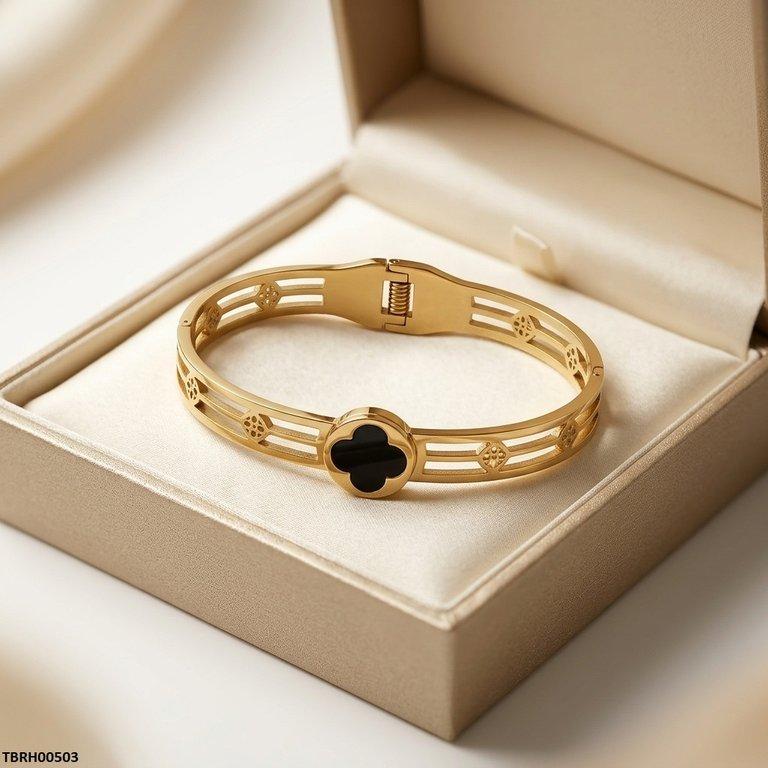 Stainless Steel Round Clover Bracelet