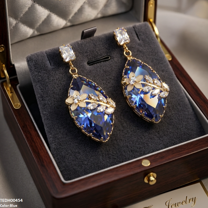 Marquise/Leaf Zircon Earrings