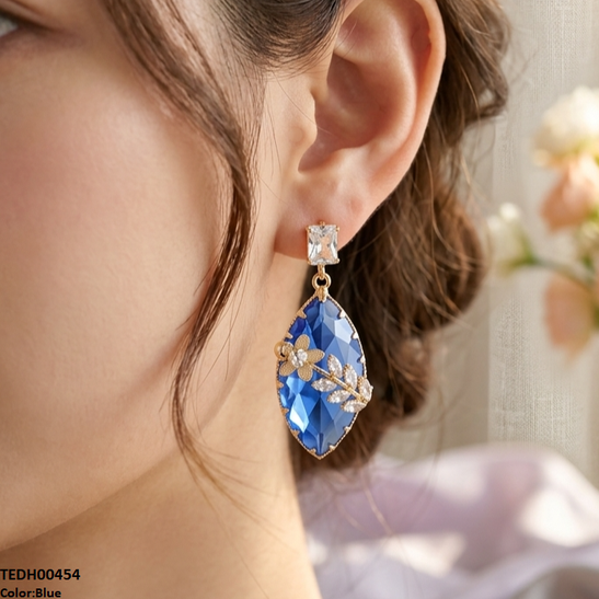 Marquise/Leaf Zircon Earrings