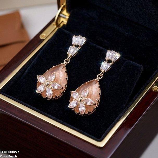 Tear/Flower Zircon Earrings