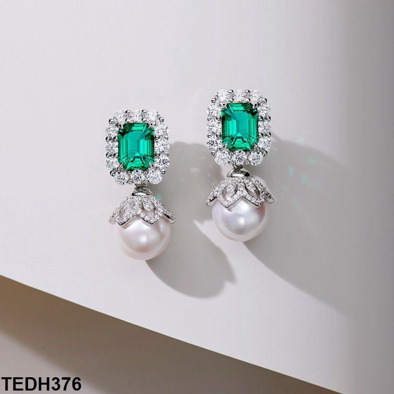 Pearl Drop Earrings Pair