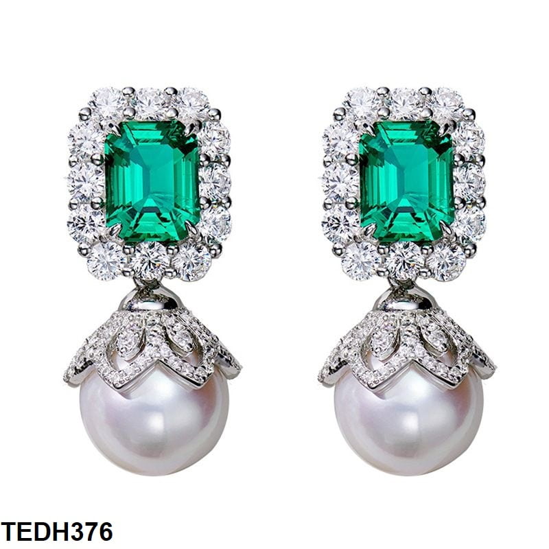 Pearl Drop Earrings Pair
