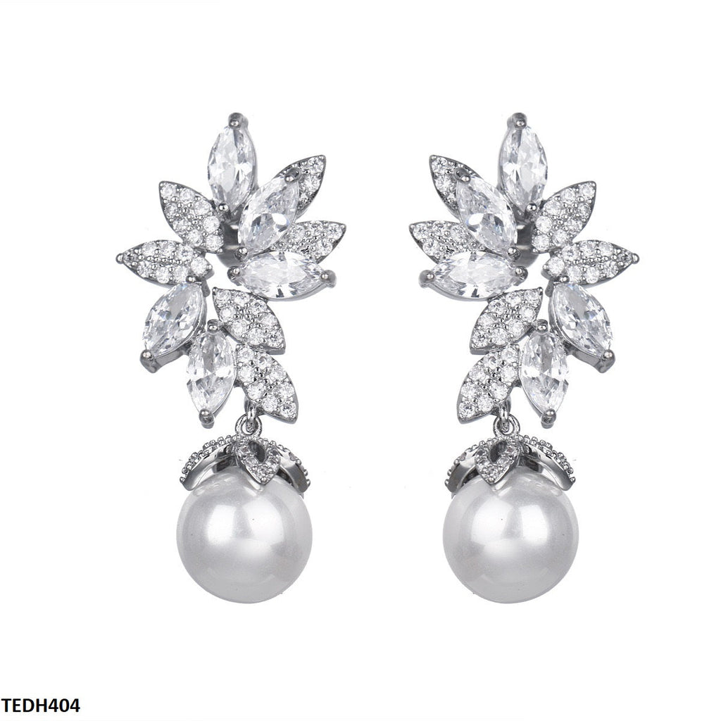 Tear Pearl Drop Earrings