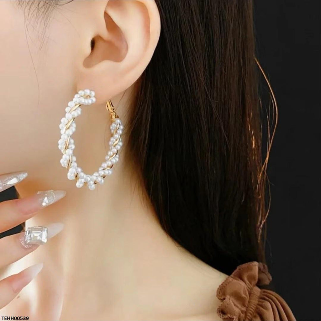 Pearl Round Hoops Pair