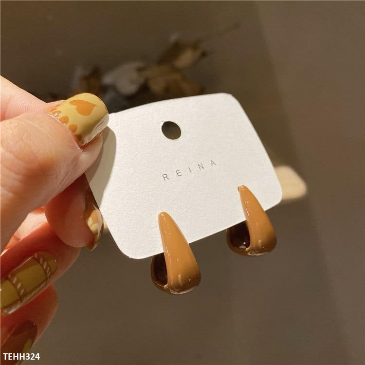 Curb Ear Hoops Pair