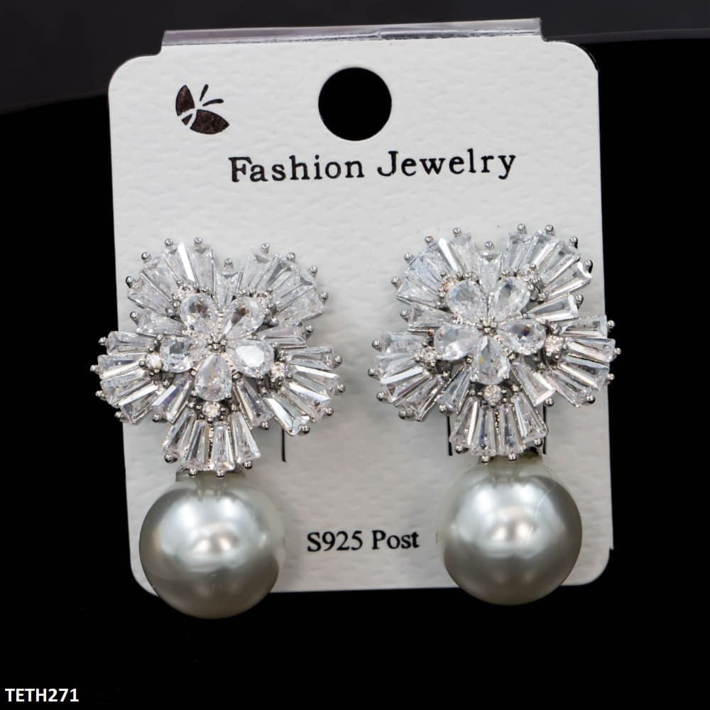 Snowflake Earring Studs Pair