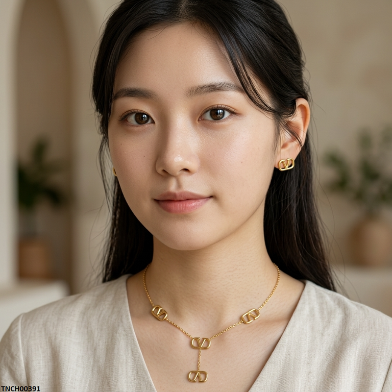 V Logo Design Stainless Steel Necklace Set