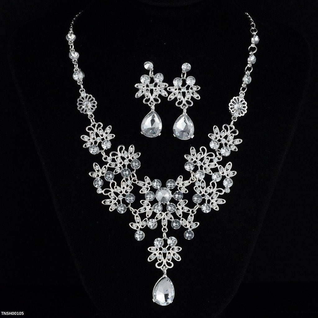 Flower Tear Drop Necklace Set