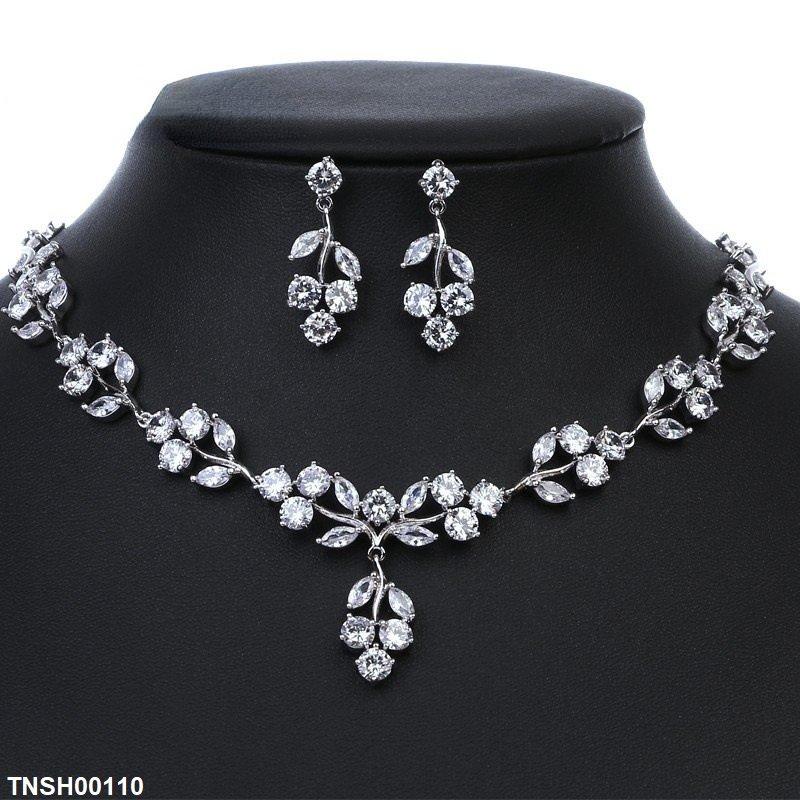 Round/Tear Stone Necklace Set