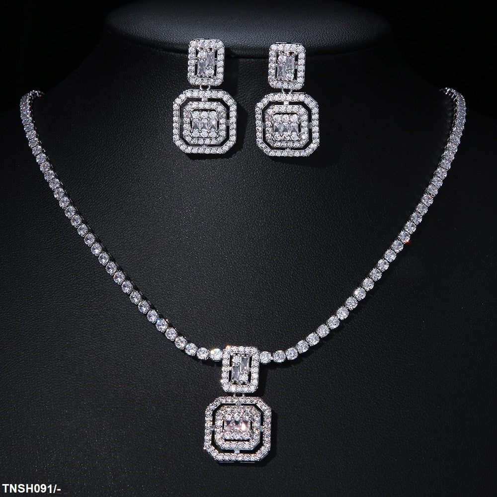 Cushion Necklace Set