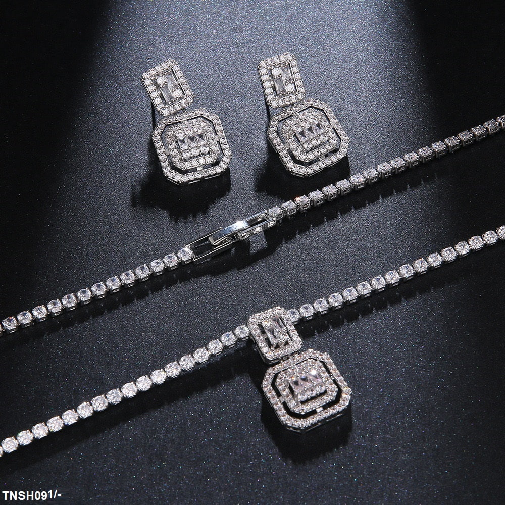Cushion Necklace Set