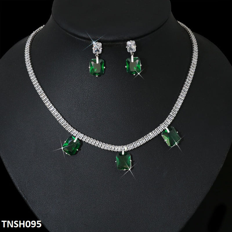Cushion Necklace Set