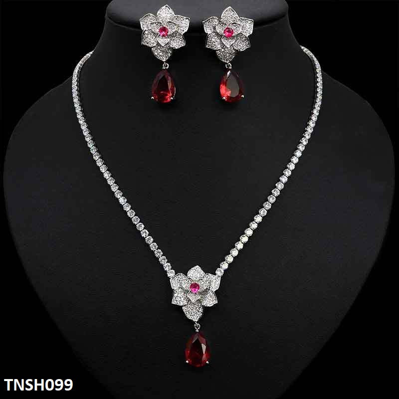 Flower Tear Necklace Set