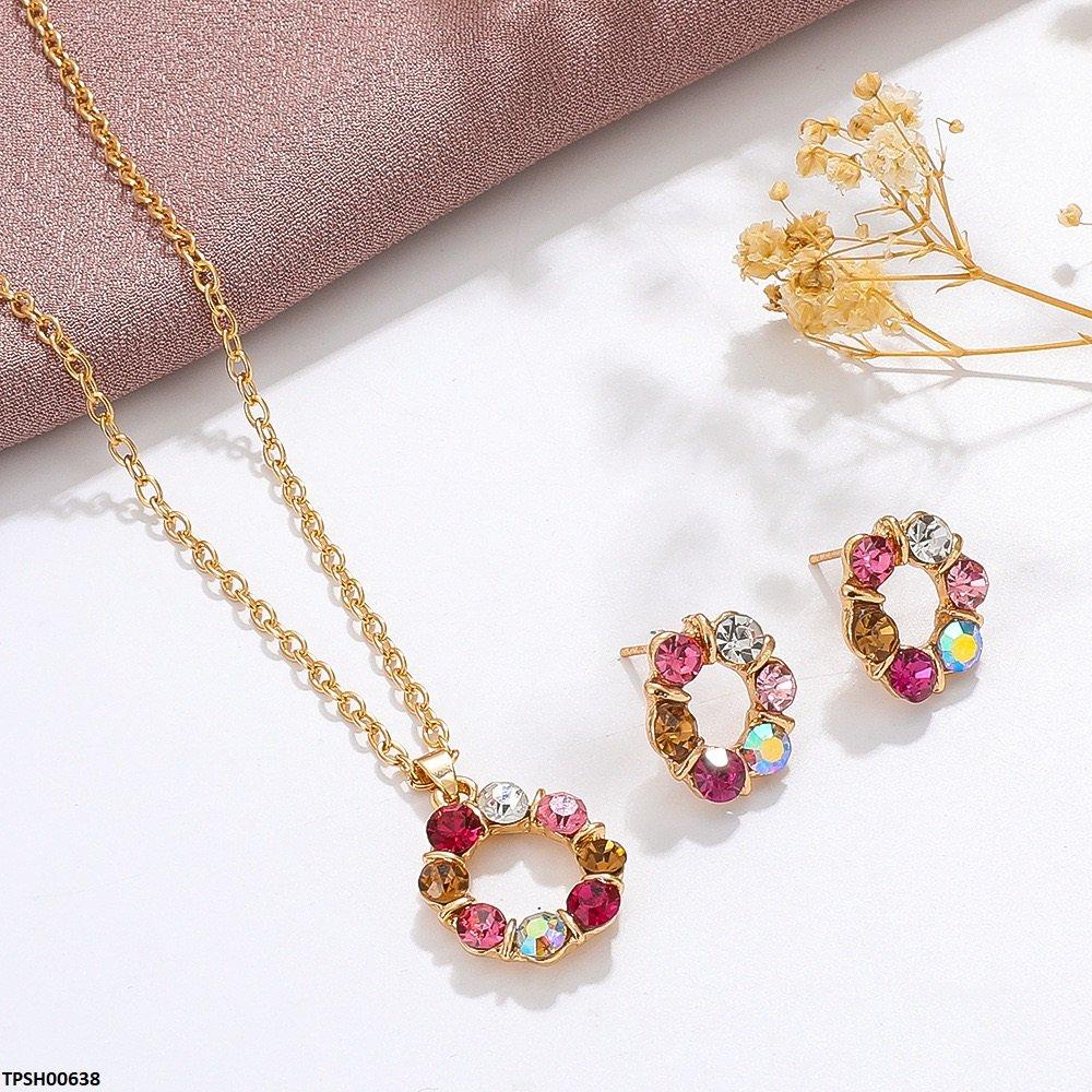 Circle Layered Round Pendent Set