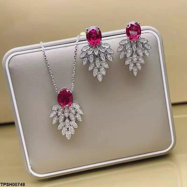 Oval/Marquise Pendant Set