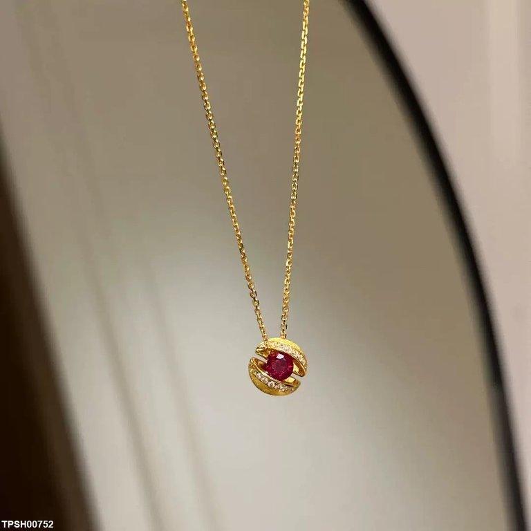 Shell Shape Zircon Pendant