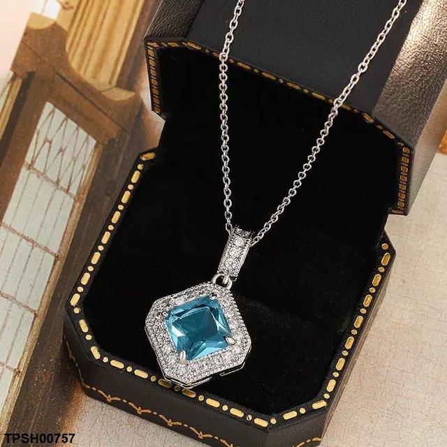 Square Drop Pendant With Chain