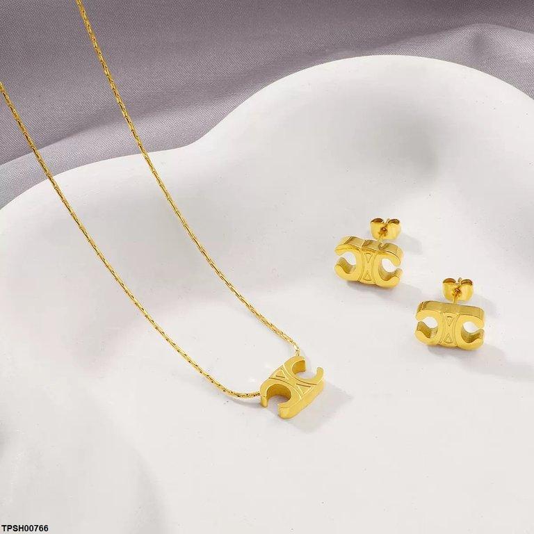 Stainless Steel Triumphed Pendent Set