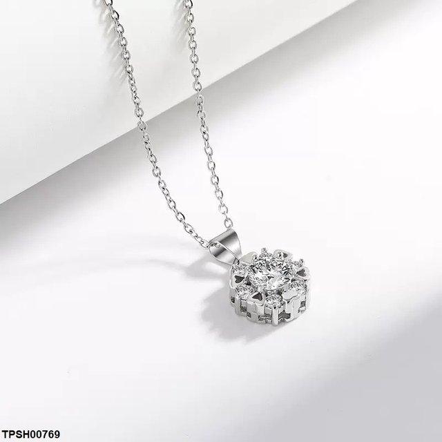 Round Heart Zircon Pendant With Chain