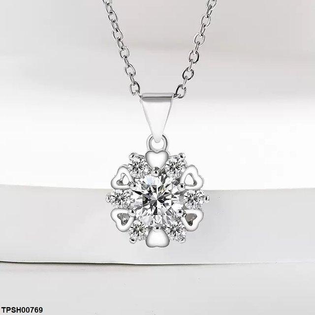 Round Heart Zircon Pendant With Chain