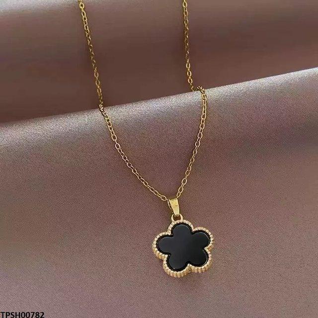 Round Flower Pendant With Chain