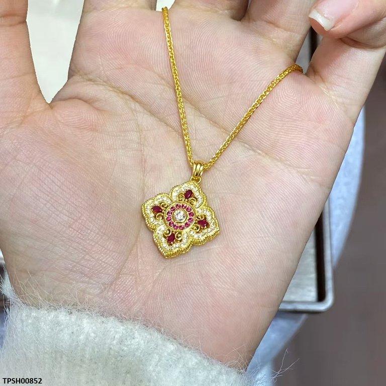 Flower Zircon Stone Pendant