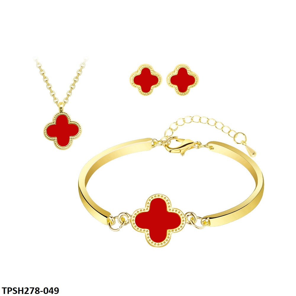 Painted Clover Pendant Set
