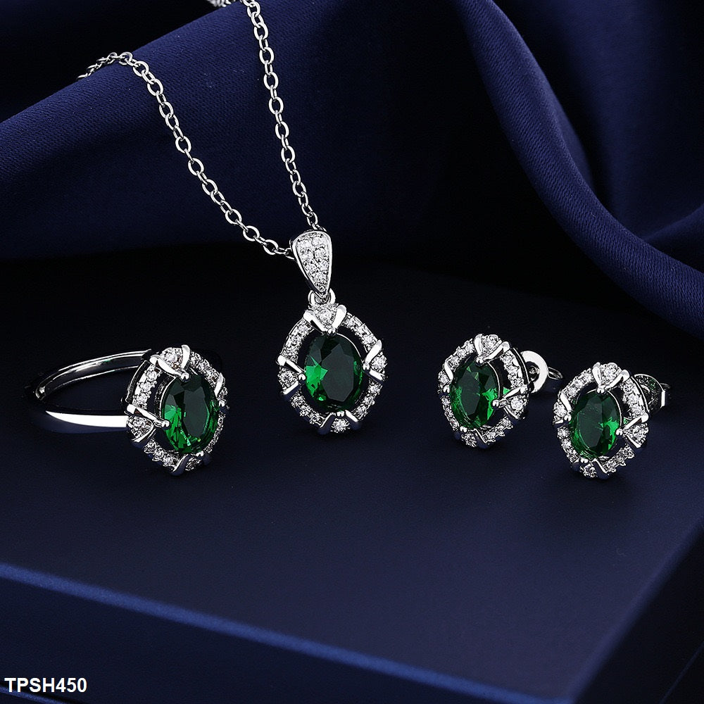 Oval Bracket Zircon Pendant Set