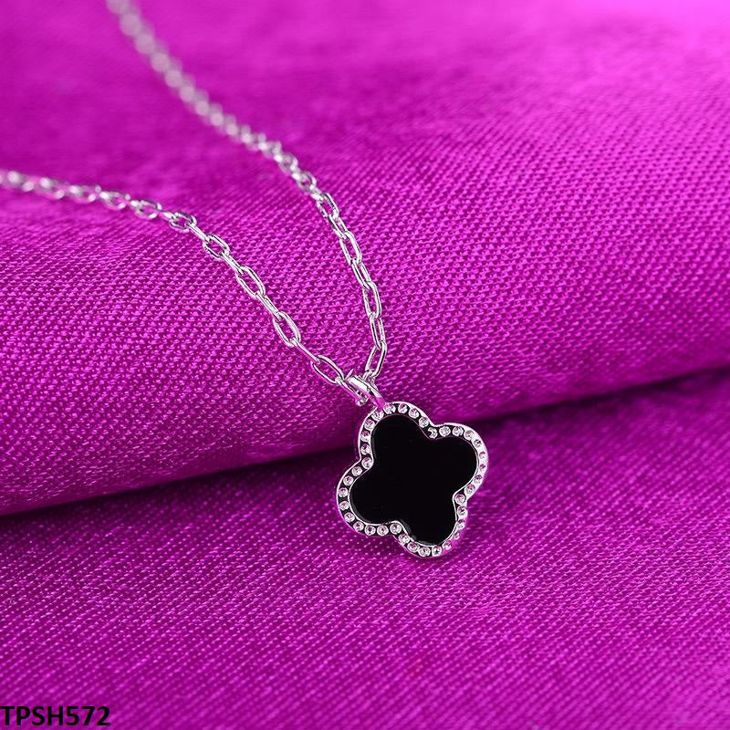 Painted Clover Pendant Set
