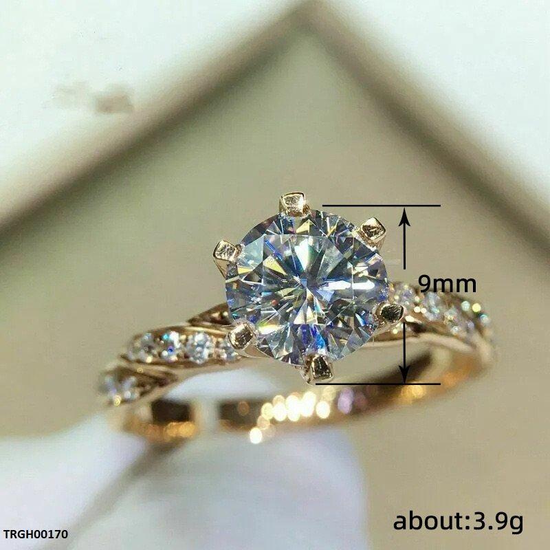 Round Cut Moissanite Ring