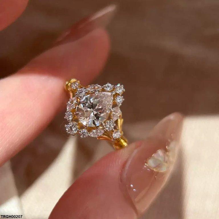 Tear Zircon Ring Adjustable