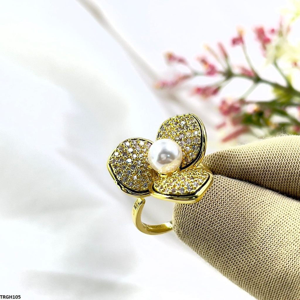 Pearl Flower Ring Adjustable