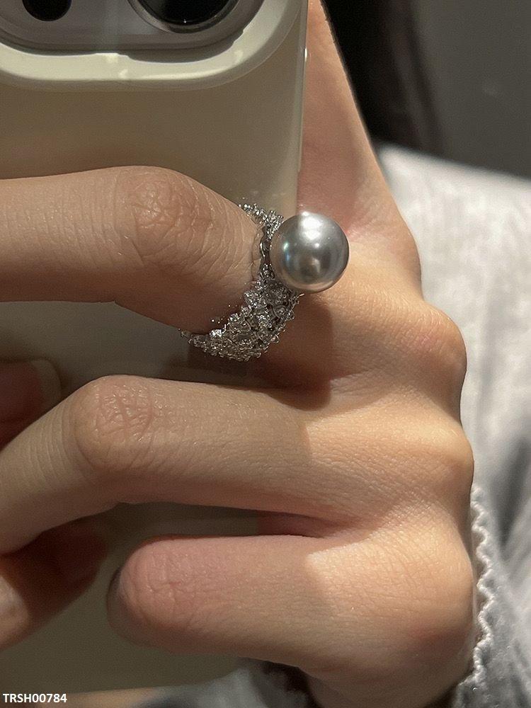 Pearl Round Ring Adjustable