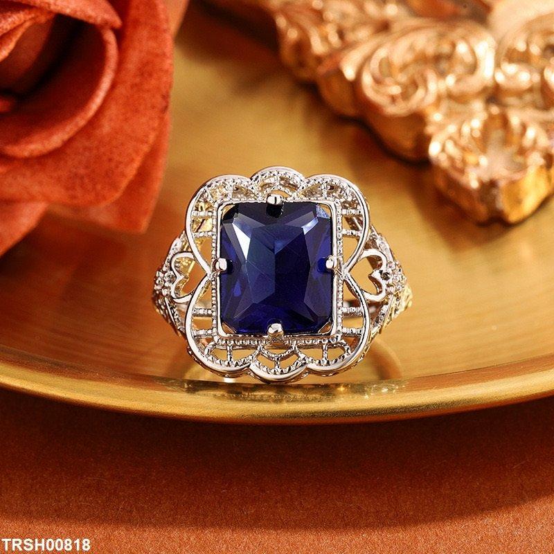 Round Blue Filigree Cocktail Ring