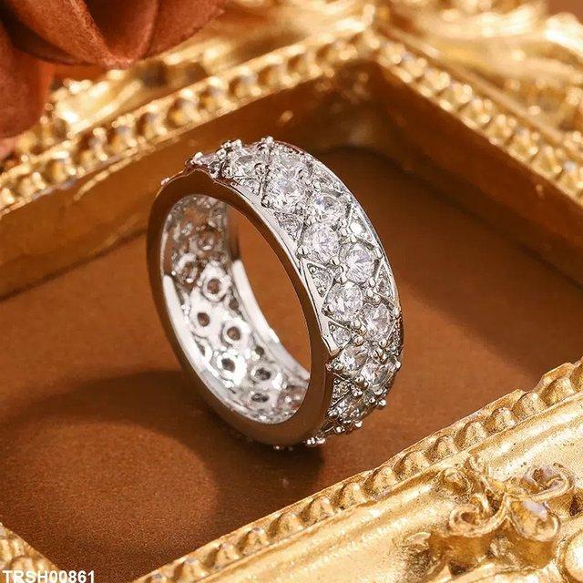 Round Stone Zircon Ring