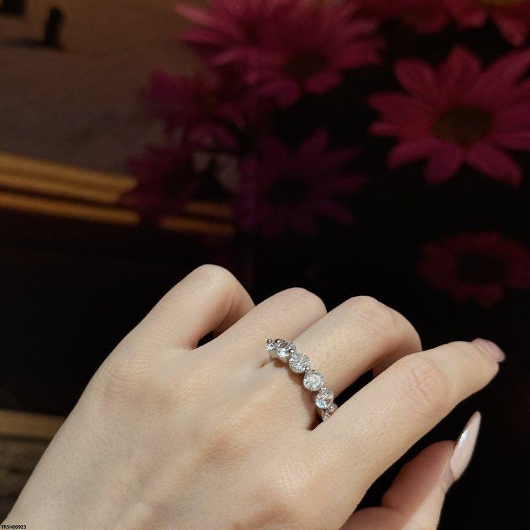 Round Stone Zircon Ring Adjustable