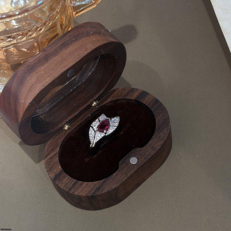Tear Leaf Ring Adjustable