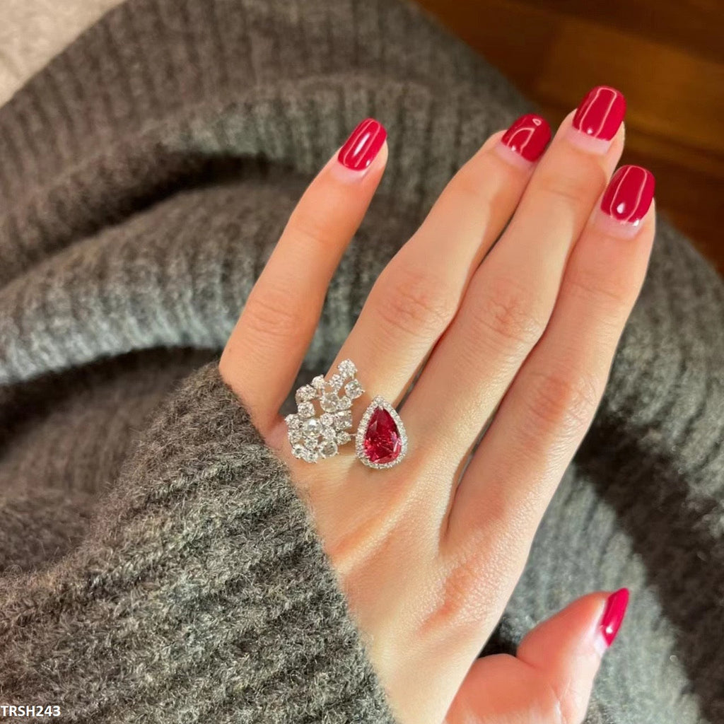 Step Tear Leaf Adjustable Ring