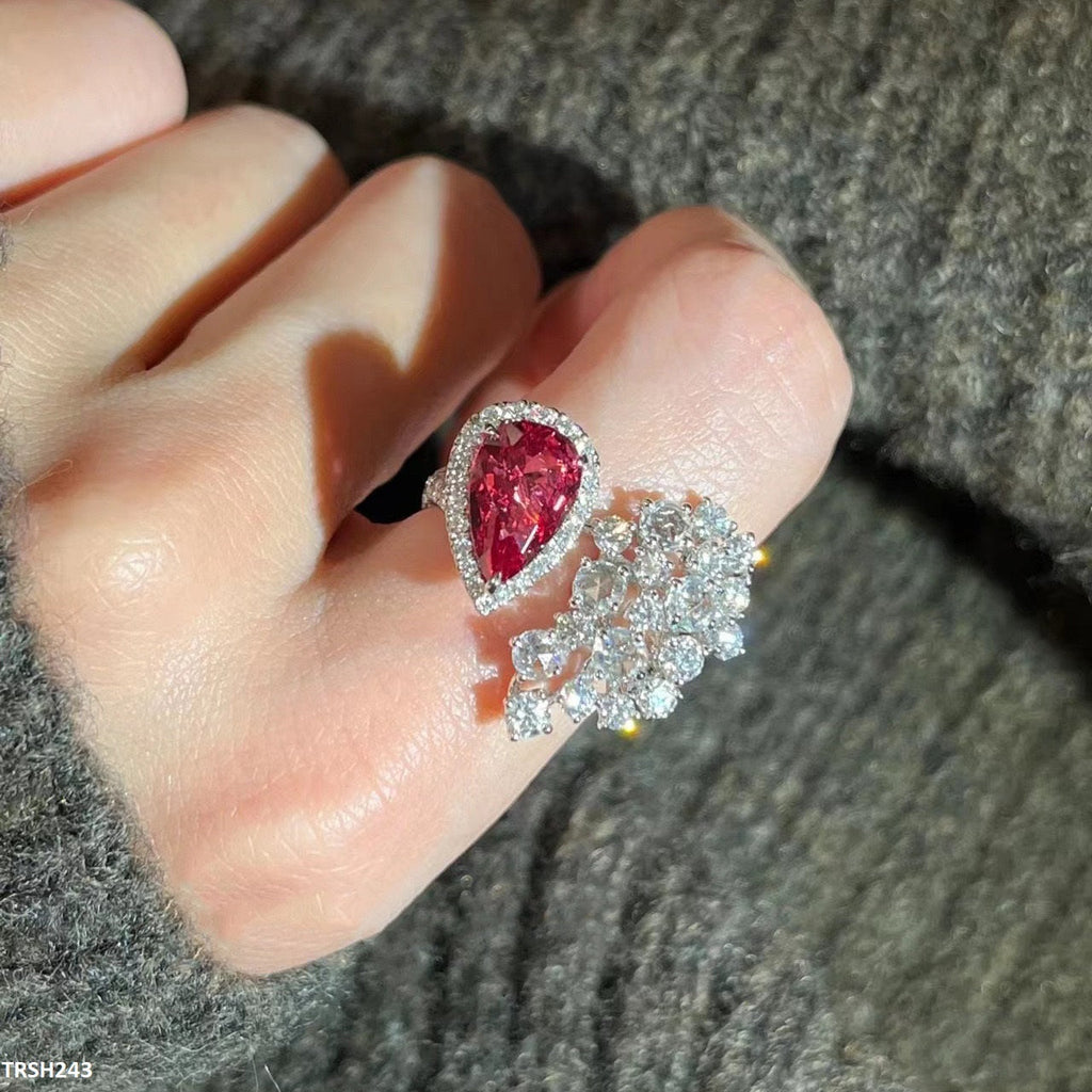 Step Tear Leaf Adjustable Ring