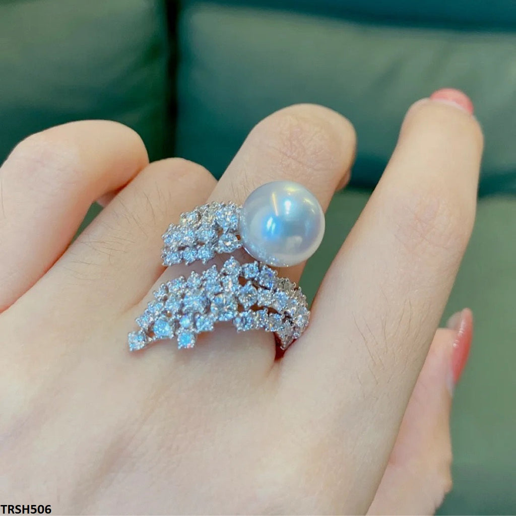 Silver/Pearl Adjustable Ring