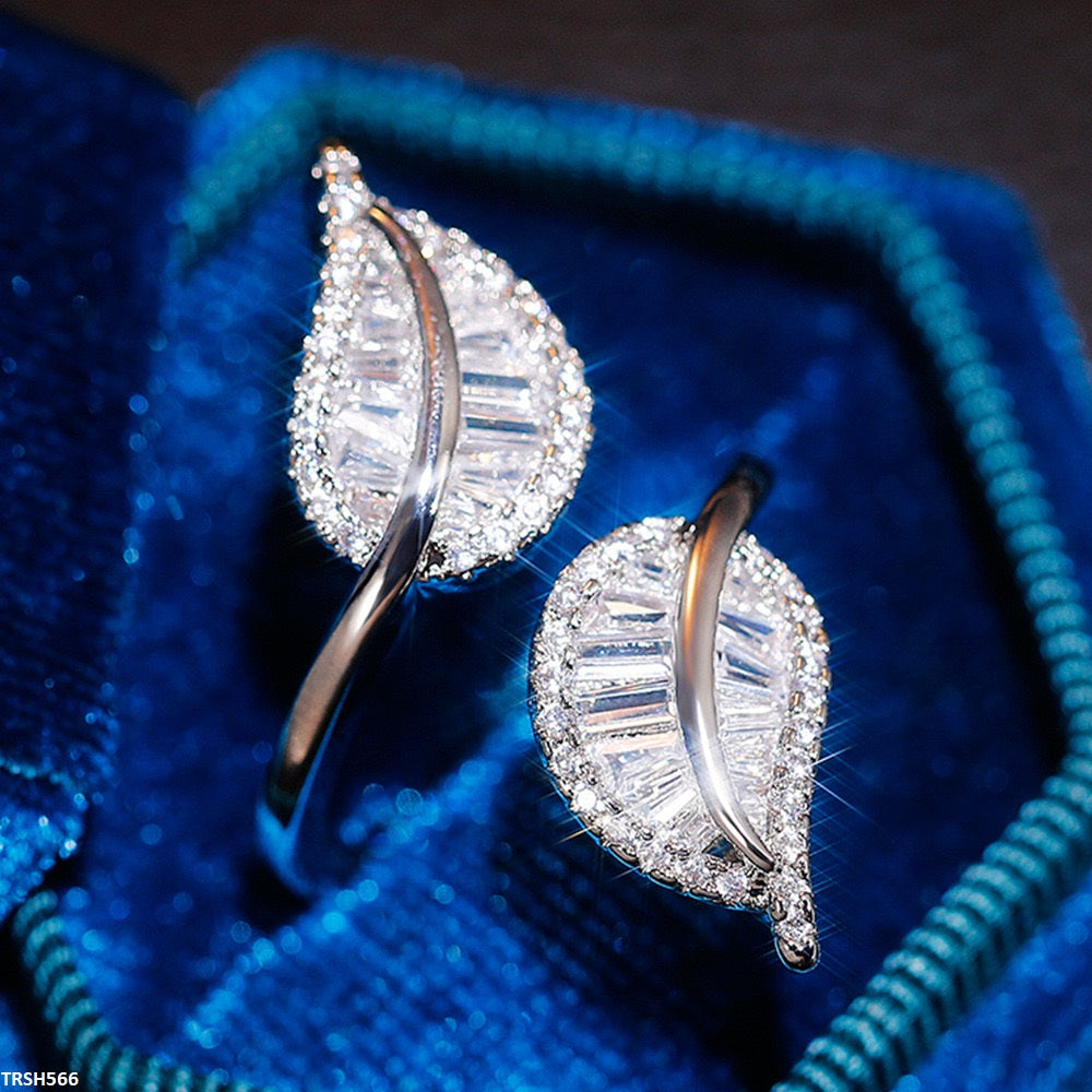 Double Leaf Ring Adjustable