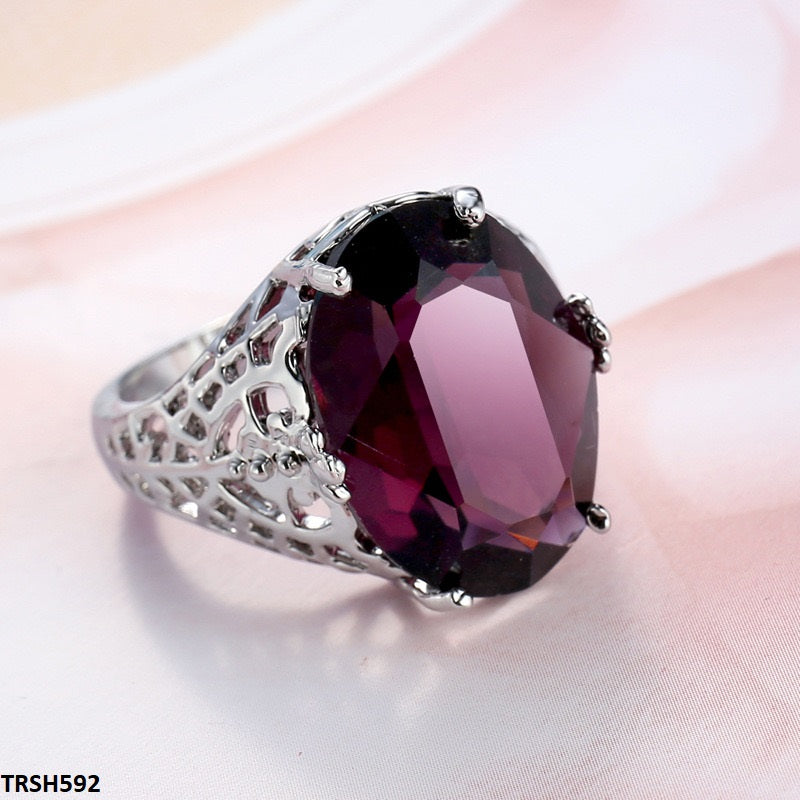 Oval Ring