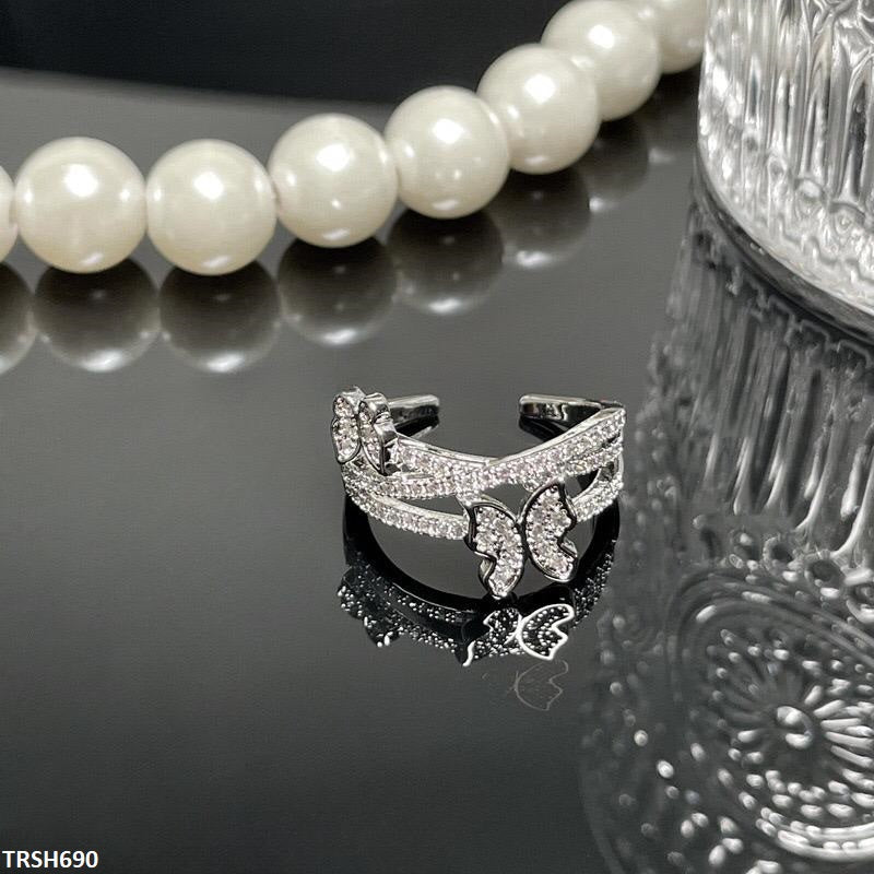 Double Butterfly Ring