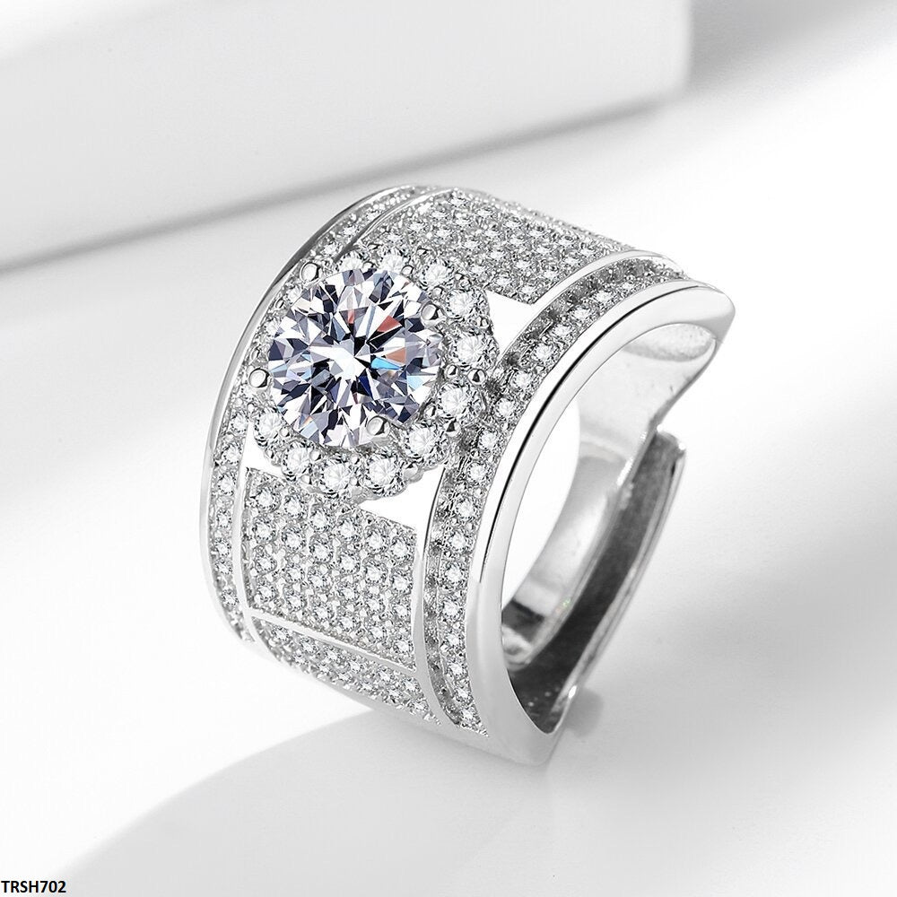 Pave Round Stone Ring Adjustable